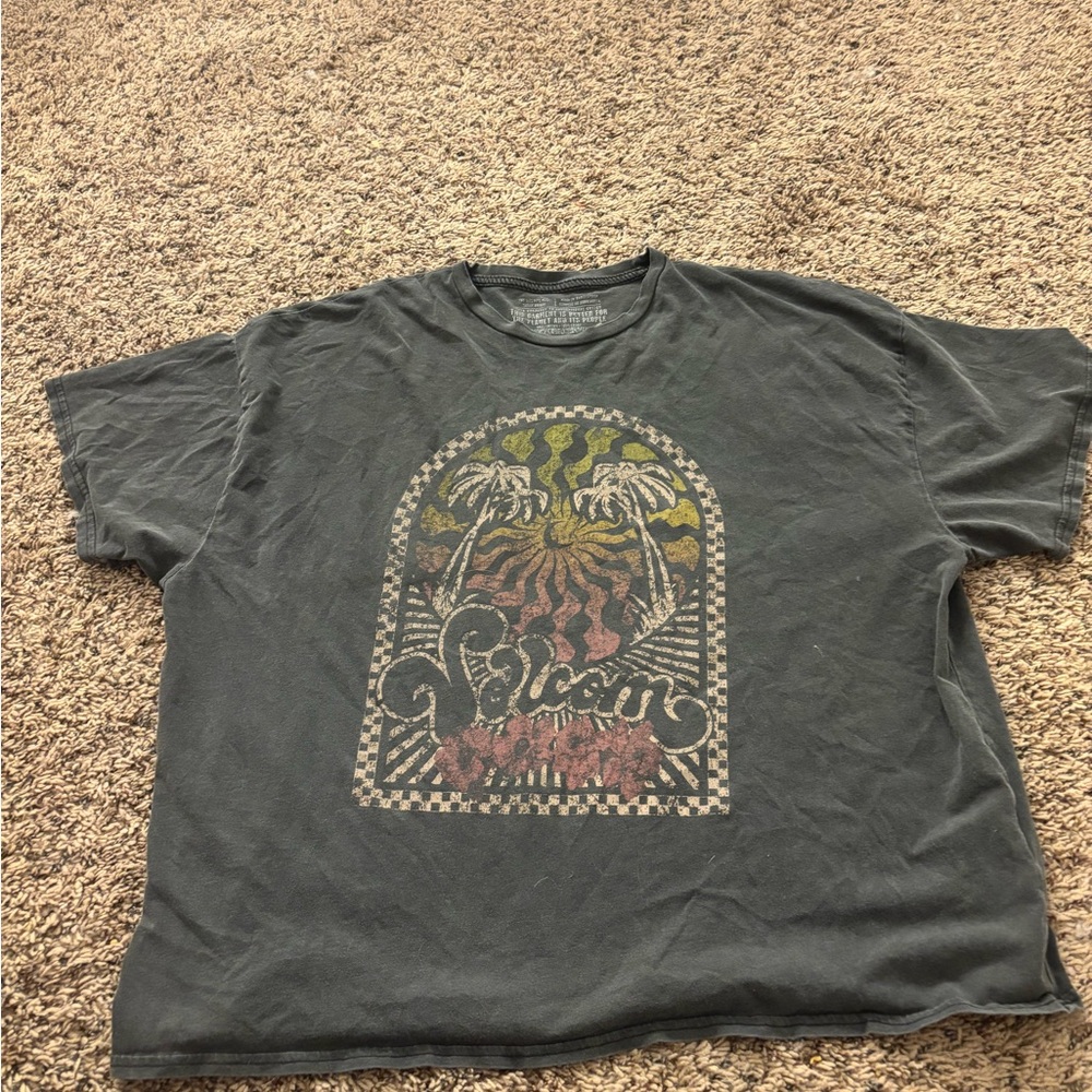 Oversized graphic tee